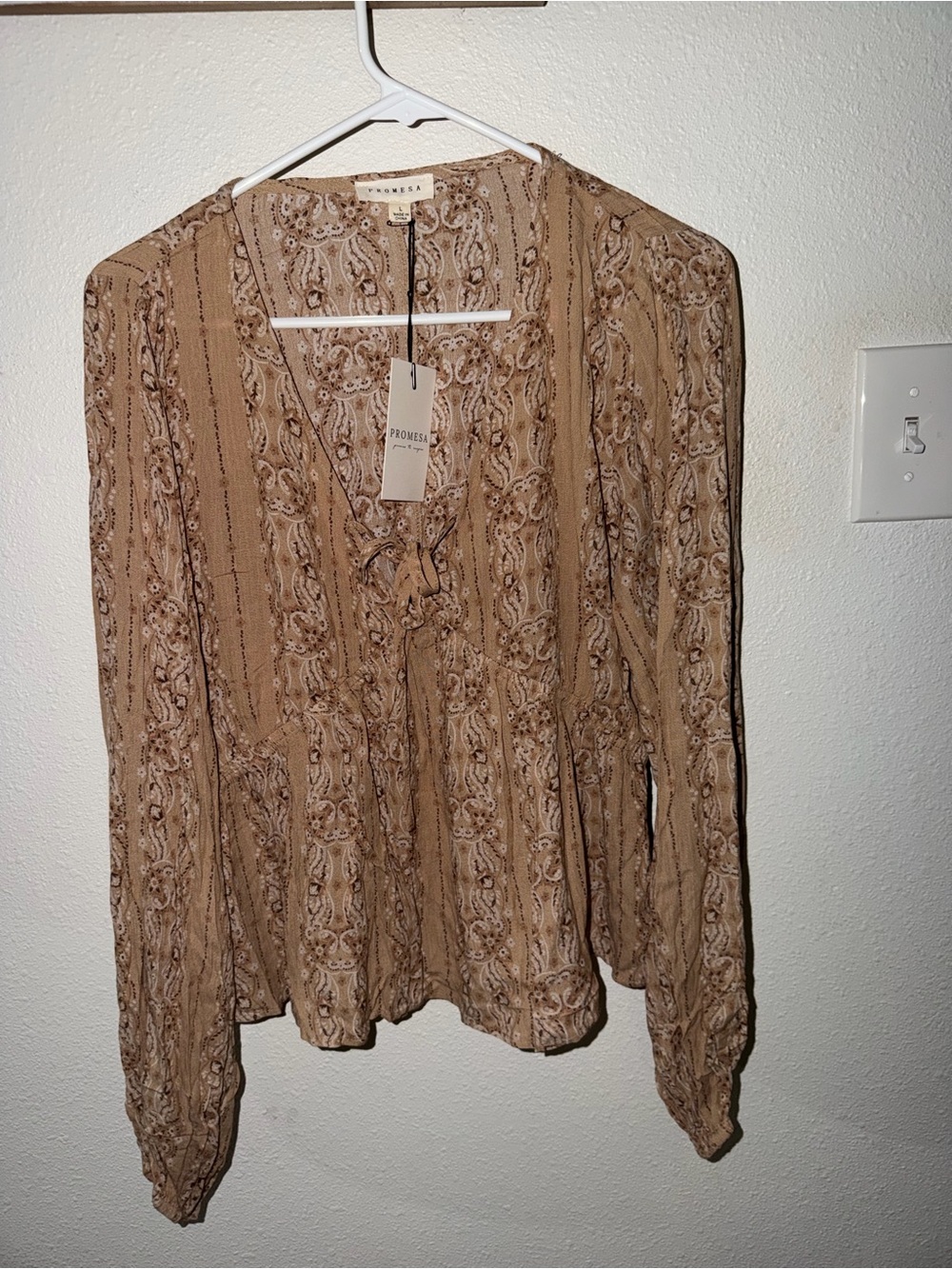Promesa Print Lightweight V-Neck Blouse NWT